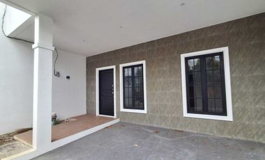 Rumah 2 lantai mewah siap huni 10 menit ke st Bogor