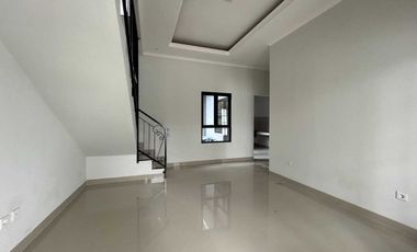 Rumah 2 lantai mewah siap huni 10 menit ke st Bogor