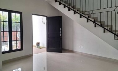 Rumah 2 lantai mewah siap huni 10 menit ke st Bogor
