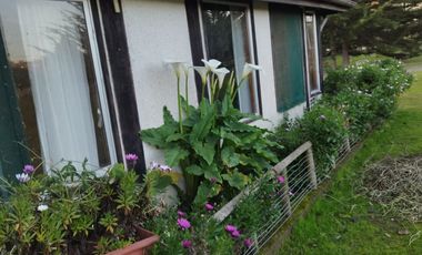 SE VENDE PARCELA CON CASA EN CONDOMINIO