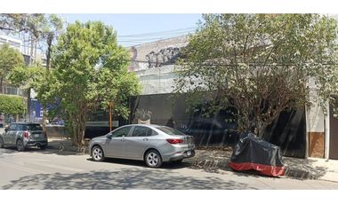 Local comercial en esquina San José Insurgentes