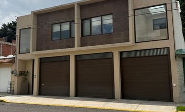 Casa Nueva en venta en San Carlos Metepec Mex  con vista al fairway golf  privada  con vigilancia