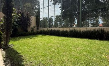 Casa Nueva en venta en San Carlos Metepec Mex  con vista al fairway golf  privada  con vigilancia