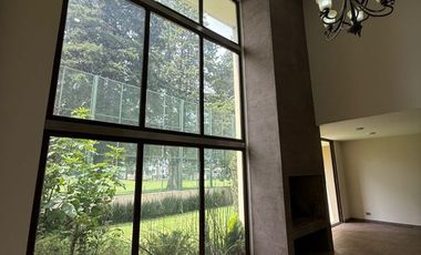 Casa Nueva en venta en San Carlos Metepec Mex  con vista al fairway golf  privada  con vigilancia