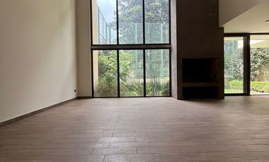 Casa Nueva en venta en San Carlos Metepec Mex  con vista al fairway golf  privada  con vigilancia