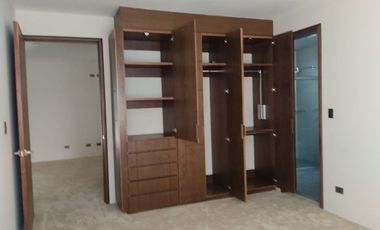 Casa Nueva en venta en San Carlos Metepec Mex  con vista al fairway golf  privada  con vigilancia