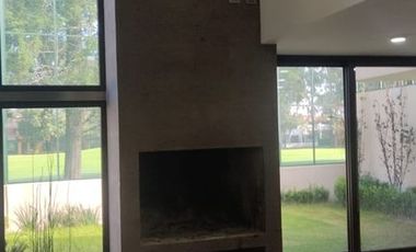 Casa Nueva en venta en San Carlos Metepec Mex  con vista al fairway golf  privada  con vigilancia