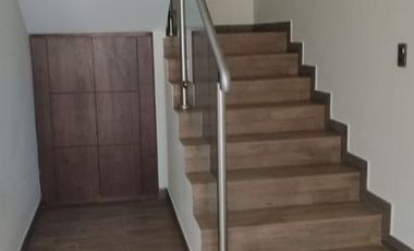 Casa Nueva en venta en San Carlos Metepec Mex  con vista al fairway golf  privada  con vigilancia