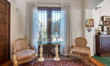 Gran casa con historia, estilo y múltiples posibilidades. Arriendo
