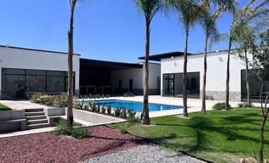 RESIDENCIA EN VENTA EN CIRCUITO COLINA NORTE SECTOR VIÑEDOS, TORREÓN, COAHUILA