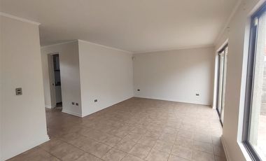 Casa en Arriendo en Alto Lo Castillo, Machalí