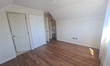 Casa en Arriendo en Alto Lo Castillo, Machalí