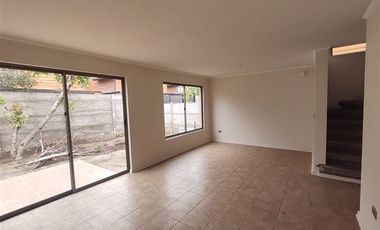 Casa en Arriendo en Alto Lo Castillo, Machalí