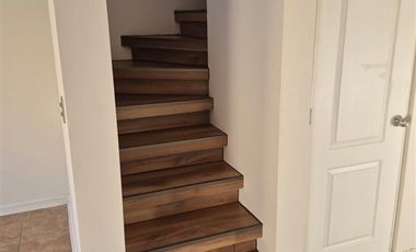 Casa en Arriendo en Alto Lo Castillo, Machalí