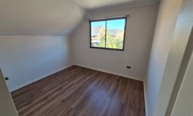 Casa en Arriendo en Alto Lo Castillo, Machalí