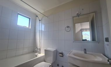 Casa en Arriendo en Alto Lo Castillo, Machalí