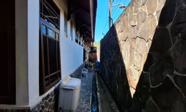 Dijual rumah dengan tanah luas di Tikala Ares dekat Kantor Walikota