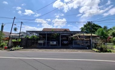 Dijual rumah dengan tanah luas di Tikala Ares dekat Kantor Walikota