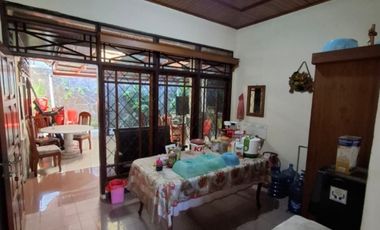 Dijual rumah dengan tanah luas di Tikala Ares dekat Kantor Walikota