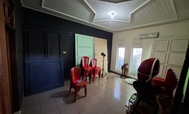 Dijual rumah dengan tanah luas di Tikala Ares dekat Kantor Walikota