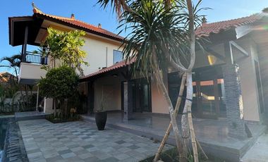 DIJUAL VILLA BALINESE STYLE NUSA DUA BALI