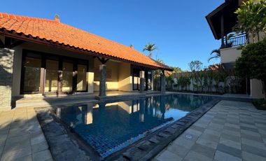 DIJUAL VILLA BALINESE STYLE NUSA DUA BALI