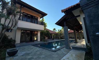 DIJUAL VILLA BALINESE STYLE NUSA DUA BALI