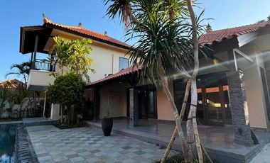 DIJUAL VILLA BALINESE STYLE NUSA DUA BALI