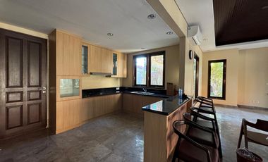 DIJUAL VILLA BALINESE STYLE NUSA DUA BALI