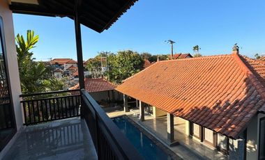 DIJUAL VILLA BALINESE STYLE NUSA DUA BALI