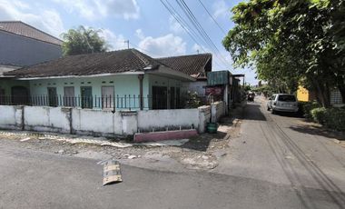 Rumah nyaman huni hitung tanah 50 meter dari jalan raya manahan