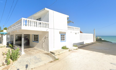 Casa en Esquina a 50mts de la Playa en Chuburná Puerto