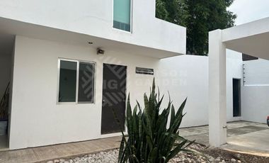 OPORTUNIDAD EN RENTA. Casa en El Country con enorme jardín