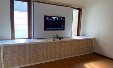 Disewakan Rumah 2 lantai Di Kawasan Elite Renon