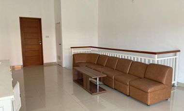 Disewakan Rumah 2 lantai Di Kawasan Elite Renon