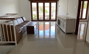 Disewakan Rumah 2 lantai Di Kawasan Elite Renon