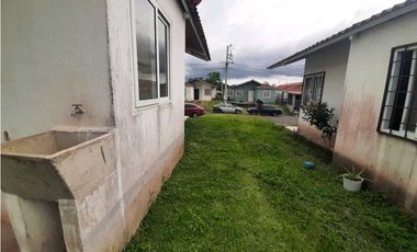 VENDO CASA EN LA CHORRERA URBANIZACION EL PRADO