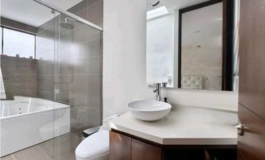 ARRIENDO CASA EN LOTE INDEPENDIENTE DOS NIVELS EN CONJUNTO EN COTA