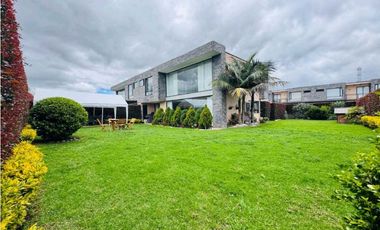 ARRIENDO CASA EN LOTE INDEPENDIENTE DOS NIVELS EN CONJUNTO EN COTA