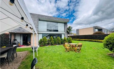 ARRIENDO CASA EN LOTE INDEPENDIENTE DOS NIVELS EN CONJUNTO EN COTA