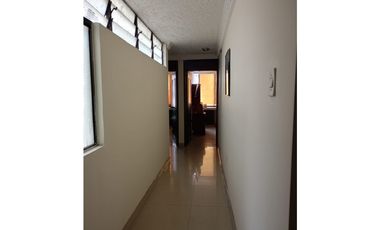 Se vende Apartamento con 3 Rentas en Av. 30 de Agosto Pereira