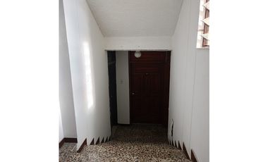 Se vende Apartamento con 3 Rentas en Av. 30 de Agosto Pereira