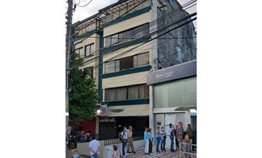 Se vende Apartamento con 3 Rentas en Av. 30 de Agosto Pereira