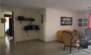 Se vende Apartamento con 3 Rentas en Av. 30 de Agosto Pereira