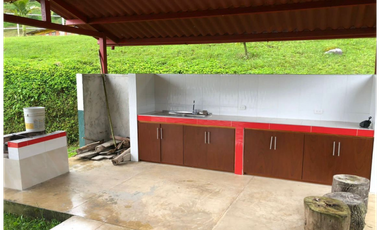 SE VENDE FINCA DE 25.000 METROS CUADRADOS A BORDE DE CARRETERA