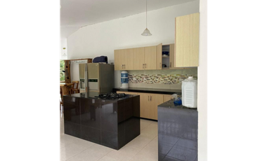 SE VENDE FINCA DE 25.000 METROS CUADRADOS A BORDE DE CARRETERA