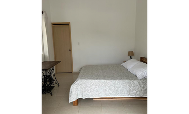 SE VENDE FINCA DE 25.000 METROS CUADRADOS A BORDE DE CARRETERA