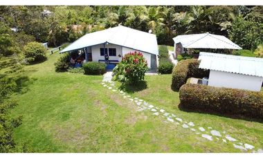 Finca en unidad cerrada en el Canadá sector aguas claras