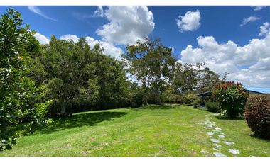 Finca en unidad cerrada en el Canadá sector aguas claras