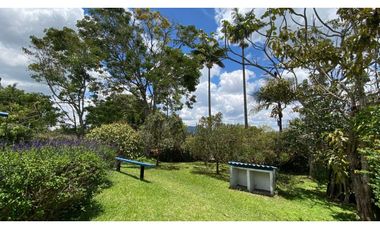 Finca en unidad cerrada en el Canadá sector aguas claras